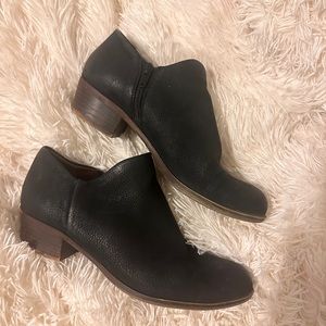 Pebbled leather Lucky Brand booties